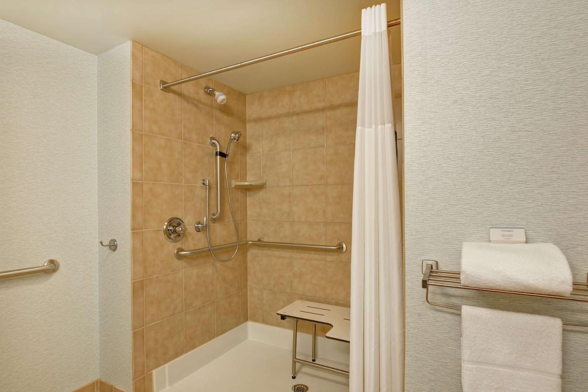 Hampton Inn & Suites Wilkes-Barre Εξωτερικό φωτογραφία
